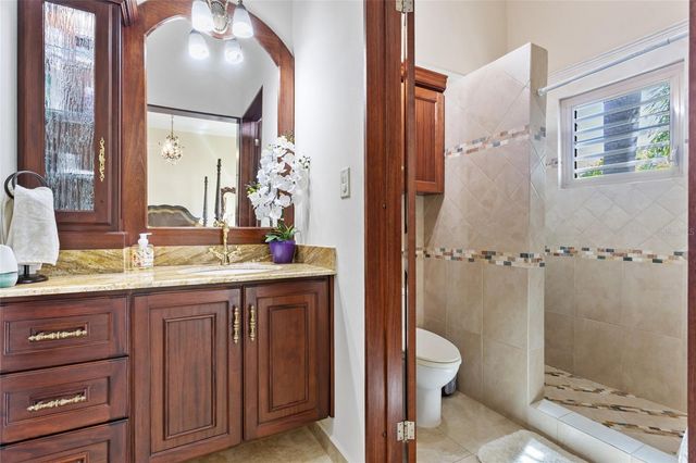 10 URB MIRADOR DEL CIELO, Isabela, PR 00662