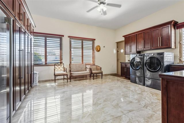 10 URB MIRADOR DEL CIELO, Isabela, PR 00662