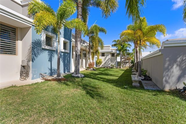 10 URB MIRADOR DEL CIELO, Isabela, PR 00662