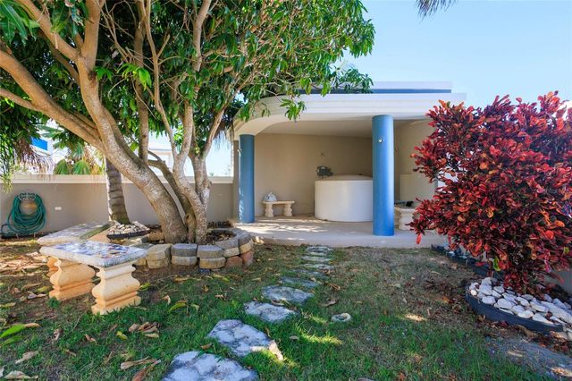 10 URB MIRADOR DEL CIELO, Isabela, PR 00662