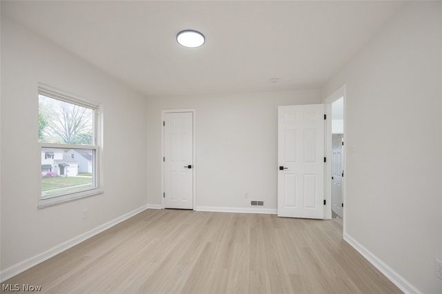 3896 Strandhill Road, Cleveland, OH 44128