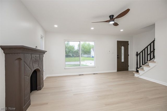 3896 Strandhill Road, Cleveland, OH 44128