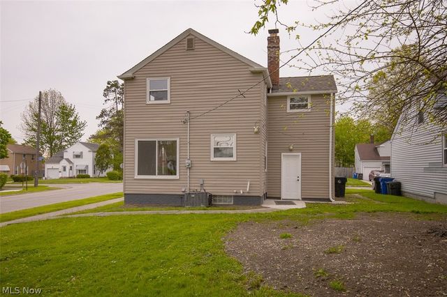 3896 Strandhill Road, Cleveland, OH 44128