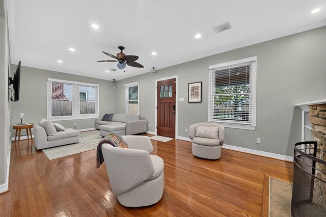 1124 Bomar Street, Houston, TX 77006