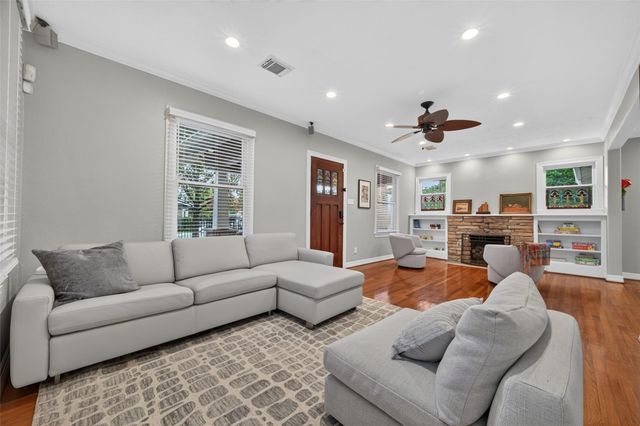 1124 Bomar Street, Houston, TX 77006