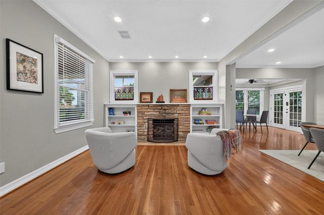 1124 Bomar Street, Houston, TX 77006