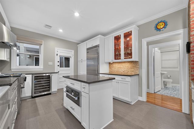 1124 Bomar Street, Houston, TX 77006