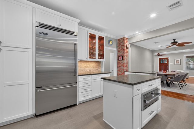 1124 Bomar Street, Houston, TX 77006
