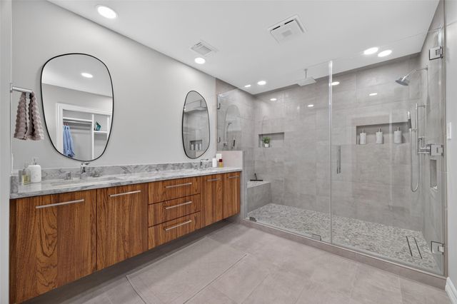 1124 Bomar Street, Houston, TX 77006