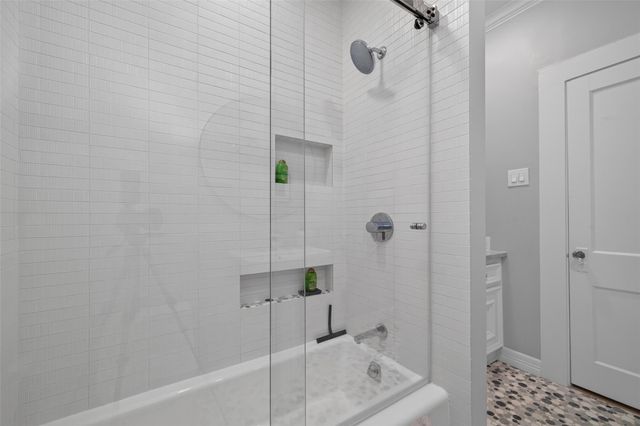 1124 Bomar Street, Houston, TX 77006