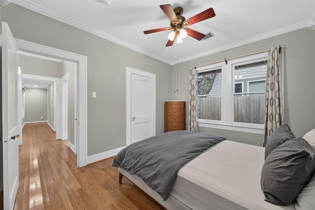 1124 Bomar Street, Houston, TX 77006