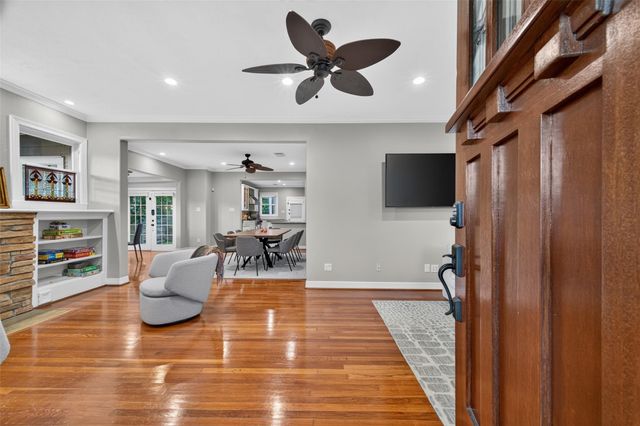 1124 Bomar Street, Houston, TX 77006