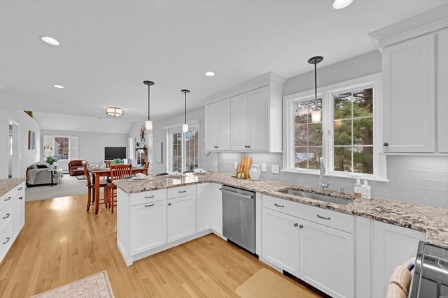 51 Old Cart Rd, Auburn, MA 01501