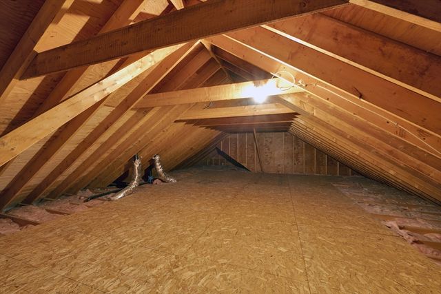 51 Old Cart Rd, Auburn, MA 01501