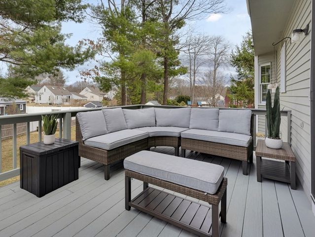 51 Old Cart Rd, Auburn, MA 01501