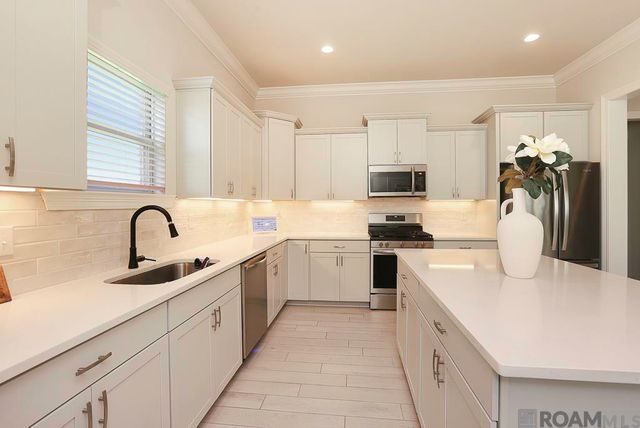41315 Marsh Ln, Gonzales, LA 70737