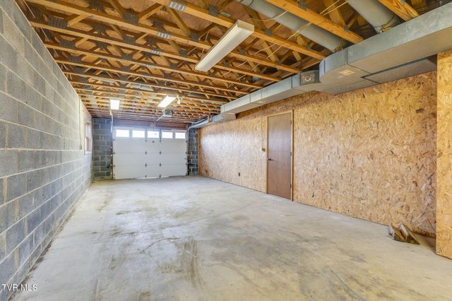 2517 Sinking Creek Road, Johnson City, TN 37604