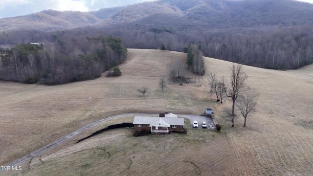 2517 Sinking Creek Road, Johnson City, TN 37604