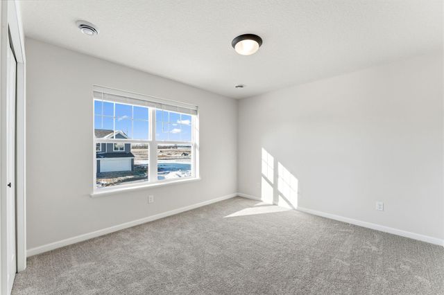 1102 Annagaire Curve, Rosemount, MN 55068