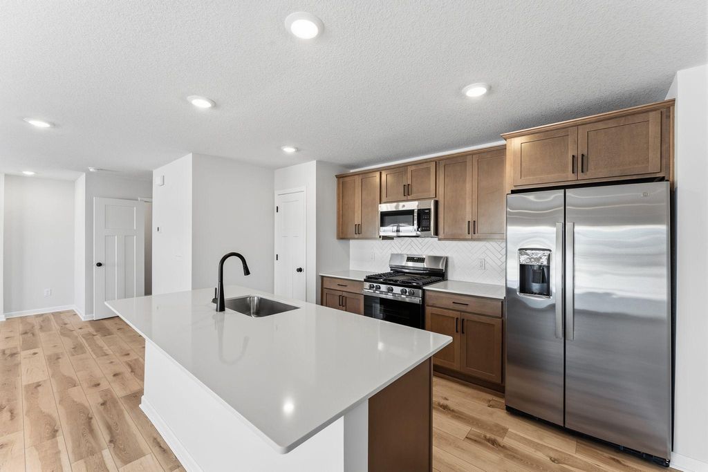 1102 Annagaire Curve, Rosemount, MN 55068 — exterior