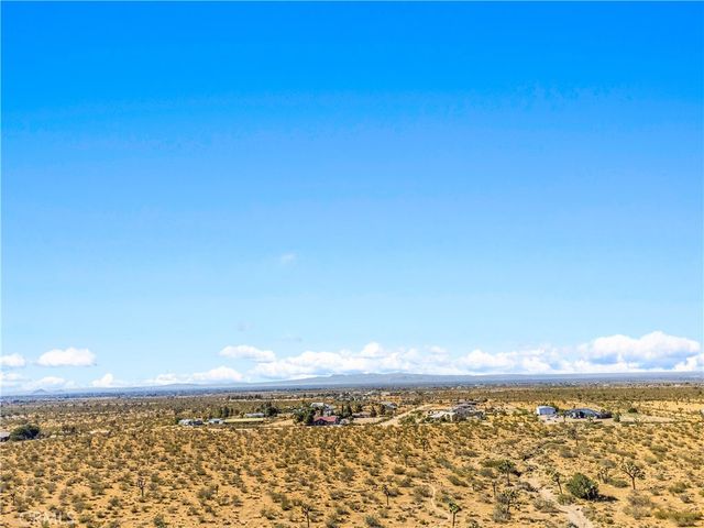 1 Nevada Road, Phelan, CA 92371