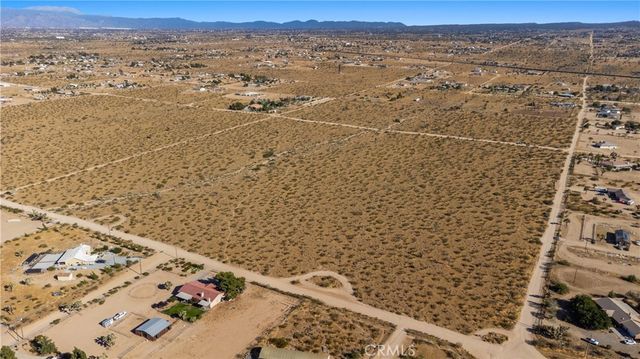 1 Nevada Road, Phelan, CA 92371