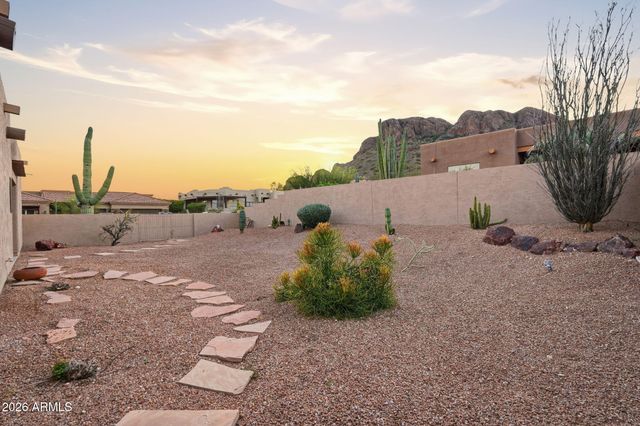 4830 S Strike It Rich Drive, Gold Canyon, AZ 85118