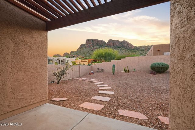 4830 S Strike It Rich Drive, Gold Canyon, AZ 85118