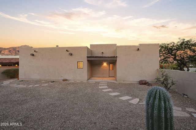 4830 S Strike It Rich Drive, Gold Canyon, AZ 85118