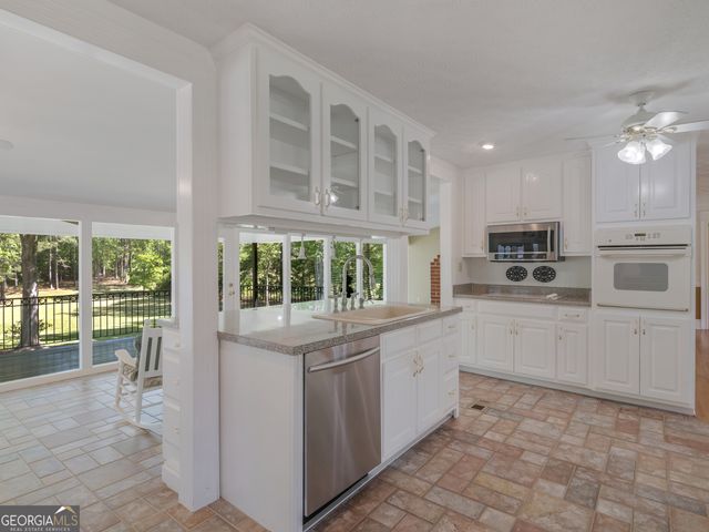 723 Goza Road, Fayetteville, GA 30215