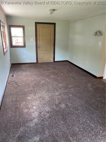 42 Pine Cone Road, Elkview, WV 25071