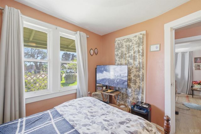 1810 Hardcastle Avenue, Hanford, CA 93230