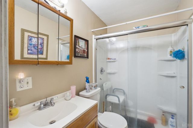 1810 Hardcastle Avenue, Hanford, CA 93230