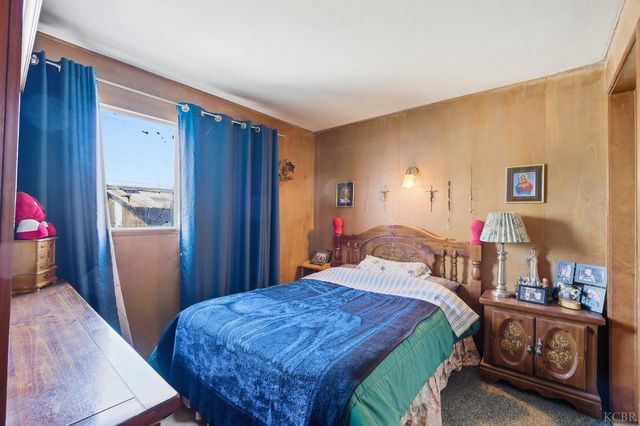 1810 Hardcastle Avenue, Hanford, CA 93230