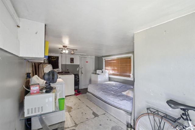 1810 Hardcastle Avenue, Hanford, CA 93230