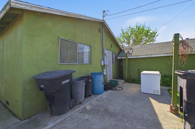 1810 Hardcastle Avenue, Hanford, CA 93230
