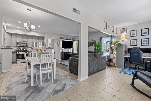 1 ROSEMARY DR, Lumberton, NJ 08048
