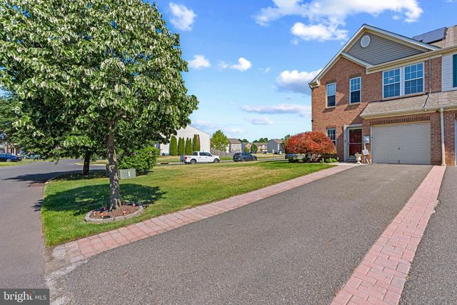 1 ROSEMARY DR, Lumberton, NJ 08048