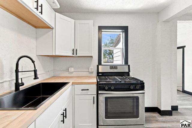 2803 Baltimore Ave, Pueblo, CO 81003