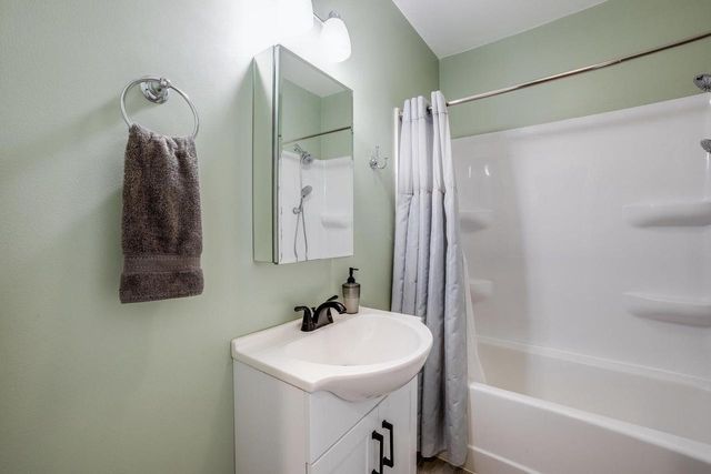 6016 33rd AVENUE, Kenosha, WI 53142