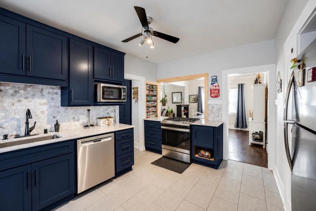 6016 33rd AVENUE, Kenosha, WI 53142