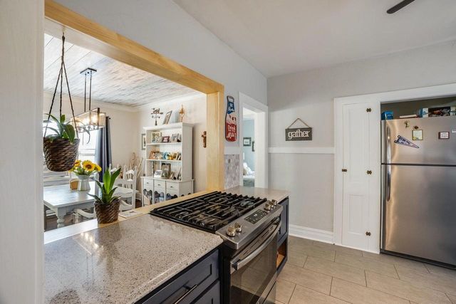 6016 33rd AVENUE, Kenosha, WI 53142