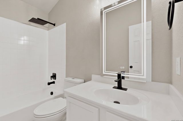 11002 Funny Cide, San Antonio, TX 78245