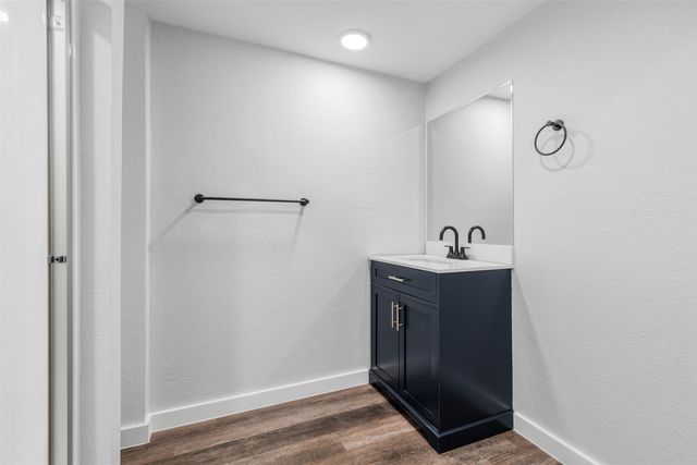 901 Isbell Road, Fort Worth, TX 76114