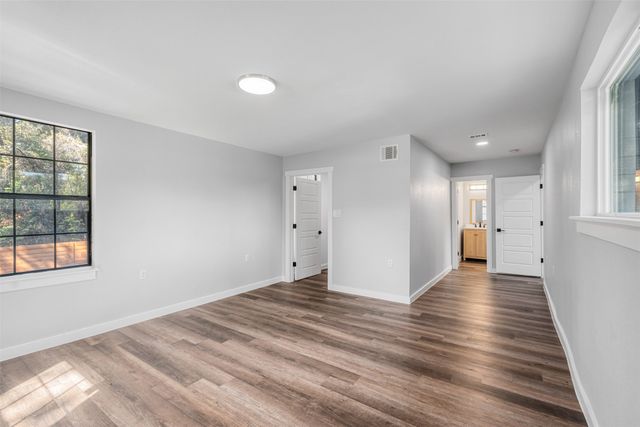 901 Isbell Road, Fort Worth, TX 76114