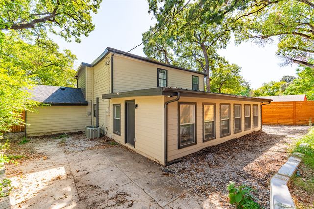 901 Isbell Road, Fort Worth, TX 76114