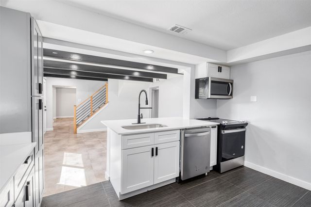 901 Isbell Road, Fort Worth, TX 76114