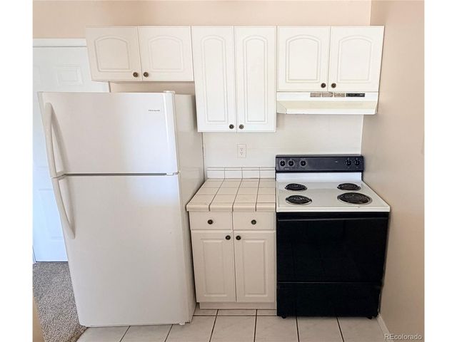 1064 Chambers Ct 207, Aurora, CO 80011