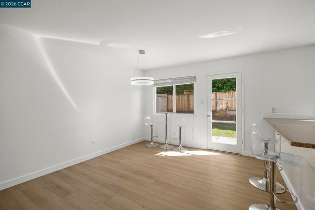 5555 Maryland Dr, Concord, CA 94521