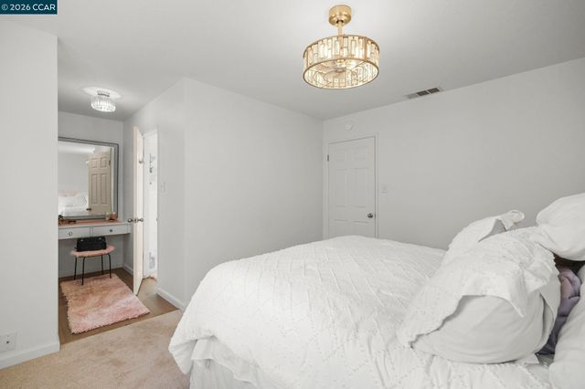 5555 Maryland Dr, Concord, CA 94521